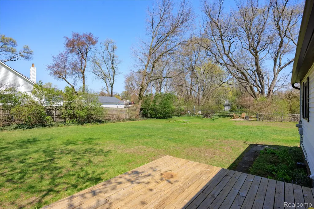 1545 Tanfield Street West Bloomfield Charter Township MI 48324