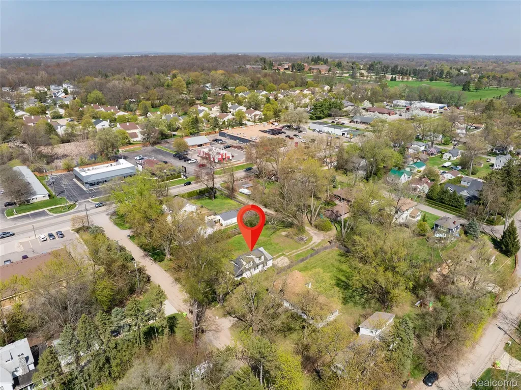 1545 Tanfield Street West Bloomfield Charter Township MI 48324