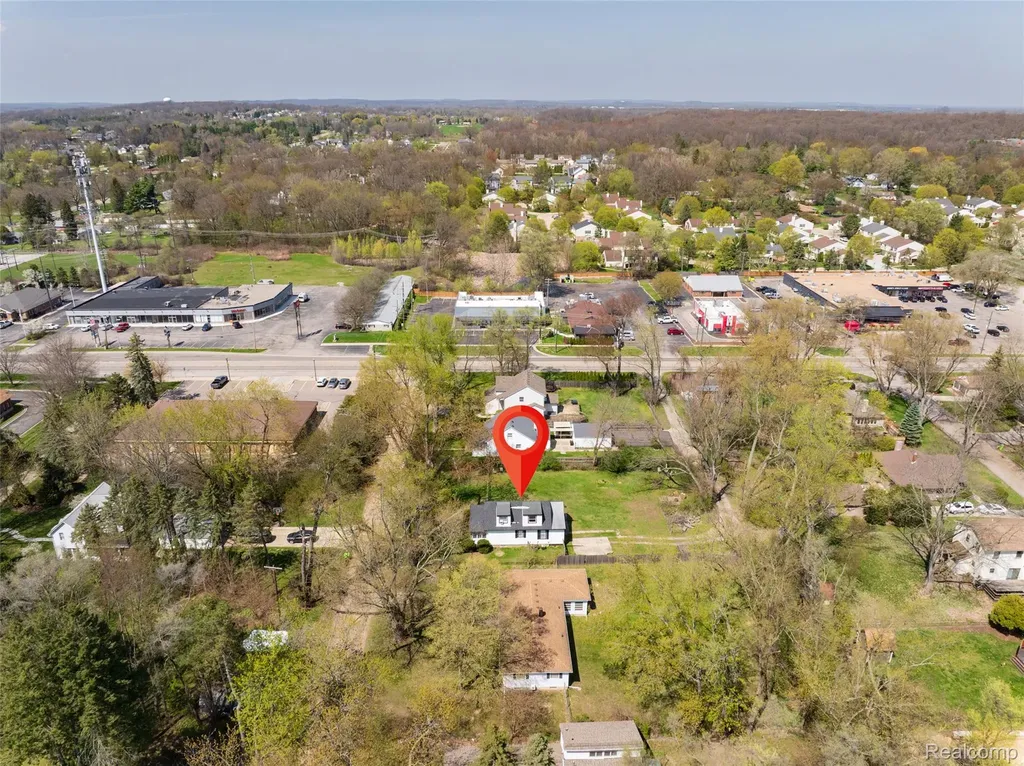 1545 Tanfield Street West Bloomfield Charter Township MI 48324