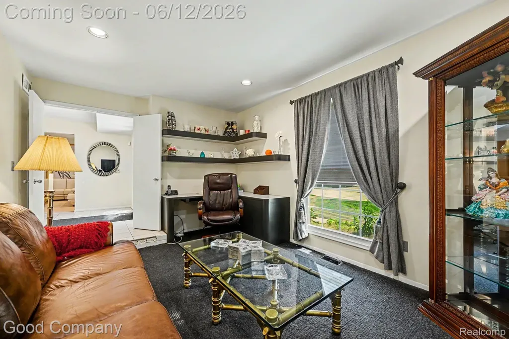 30049 Mayfair Drive Farmington Hills City MI 48331
