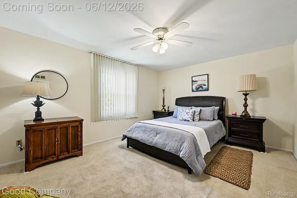30049 Mayfair Drive Farmington Hills City MI 48331