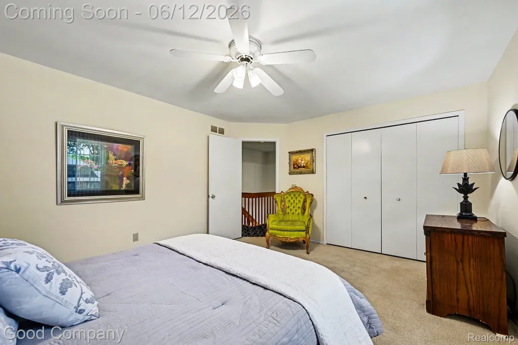 30049 Mayfair Drive Farmington Hills City MI 48331