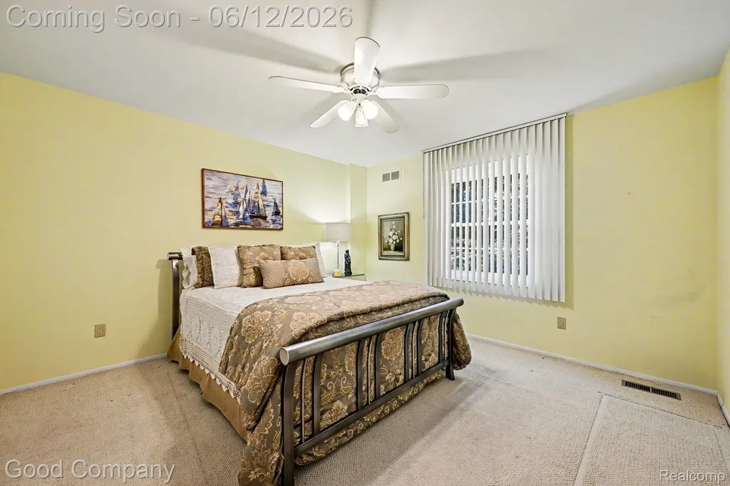 30049 Mayfair Drive Farmington Hills City MI 48331