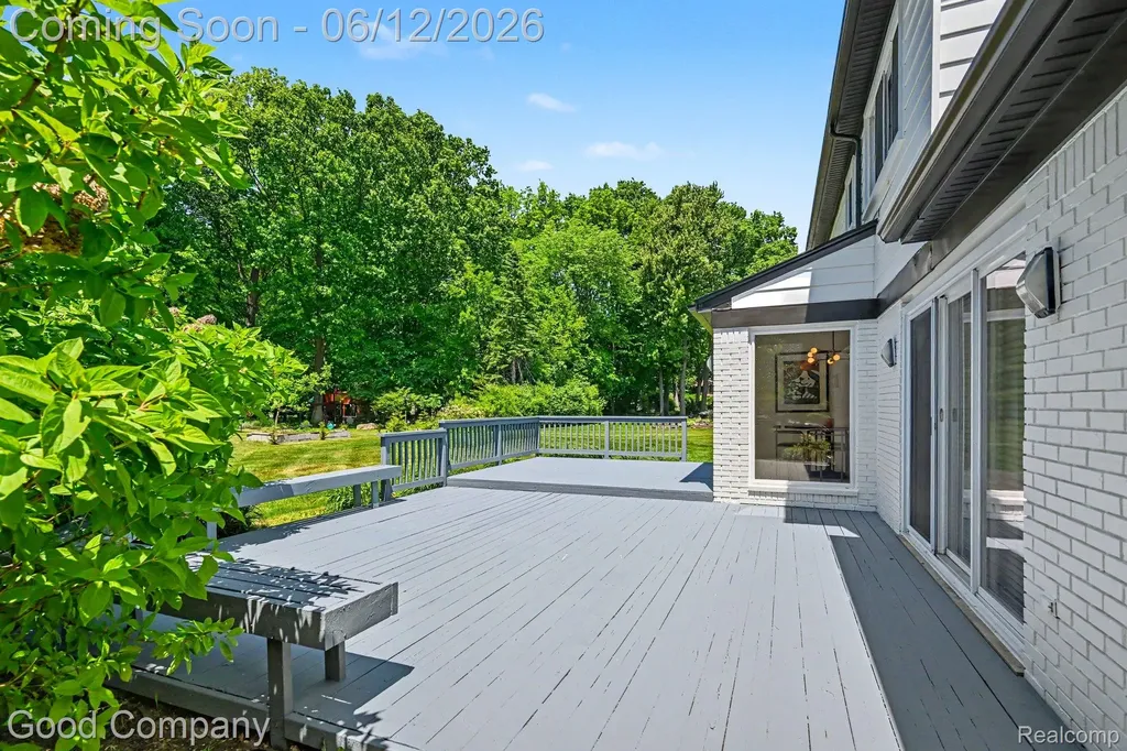 30049 Mayfair Drive Farmington Hills City MI 48331