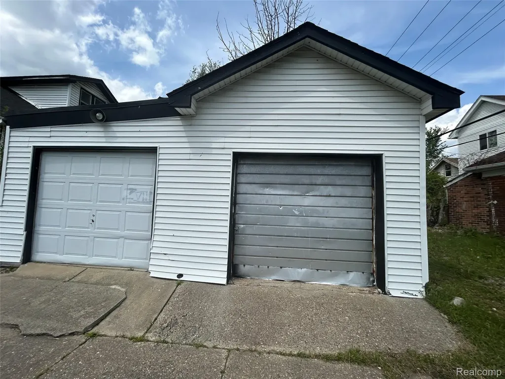12304 Wyoming Avenue Detroit City MI 48204