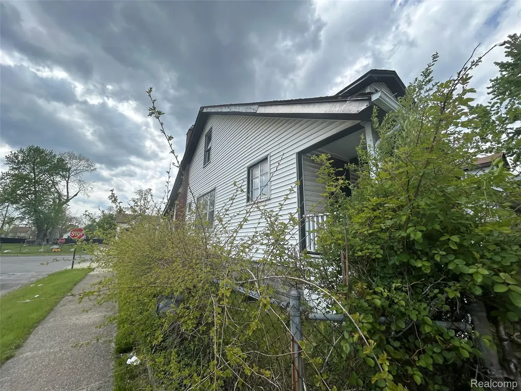 12304 Wyoming Avenue Detroit City MI 48204