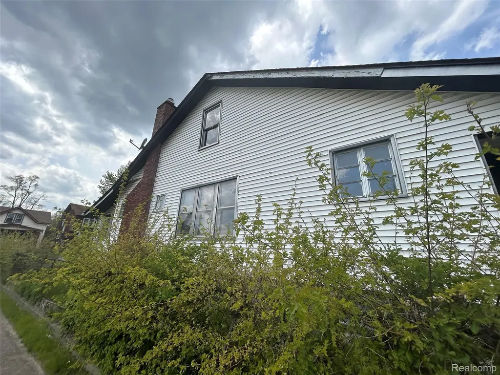12304 Wyoming Avenue Detroit City MI 48204