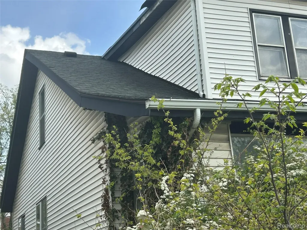 12304 Wyoming Avenue Detroit City MI 48204