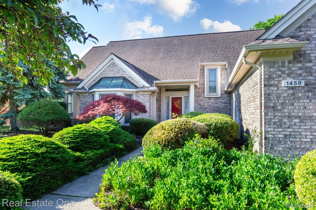 1459 Almond Drive Troy City MI 48098