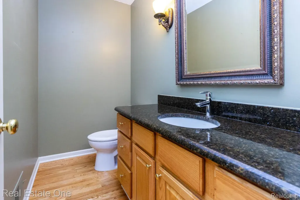 1459 Almond Drive Troy City MI 48098