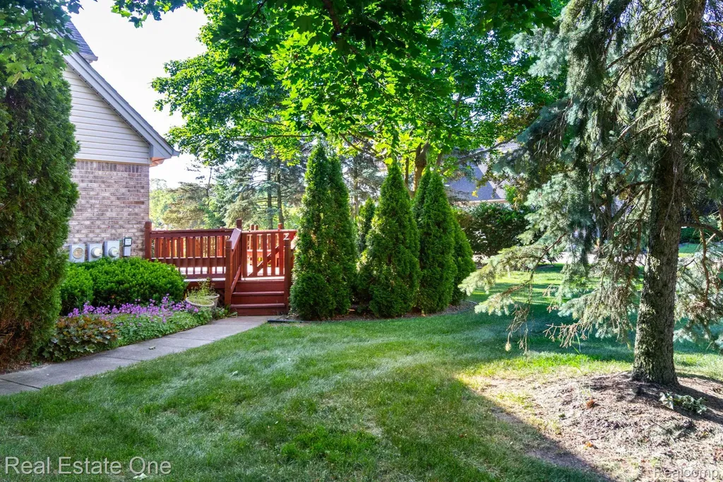 1459 Almond Drive Troy City MI 48098