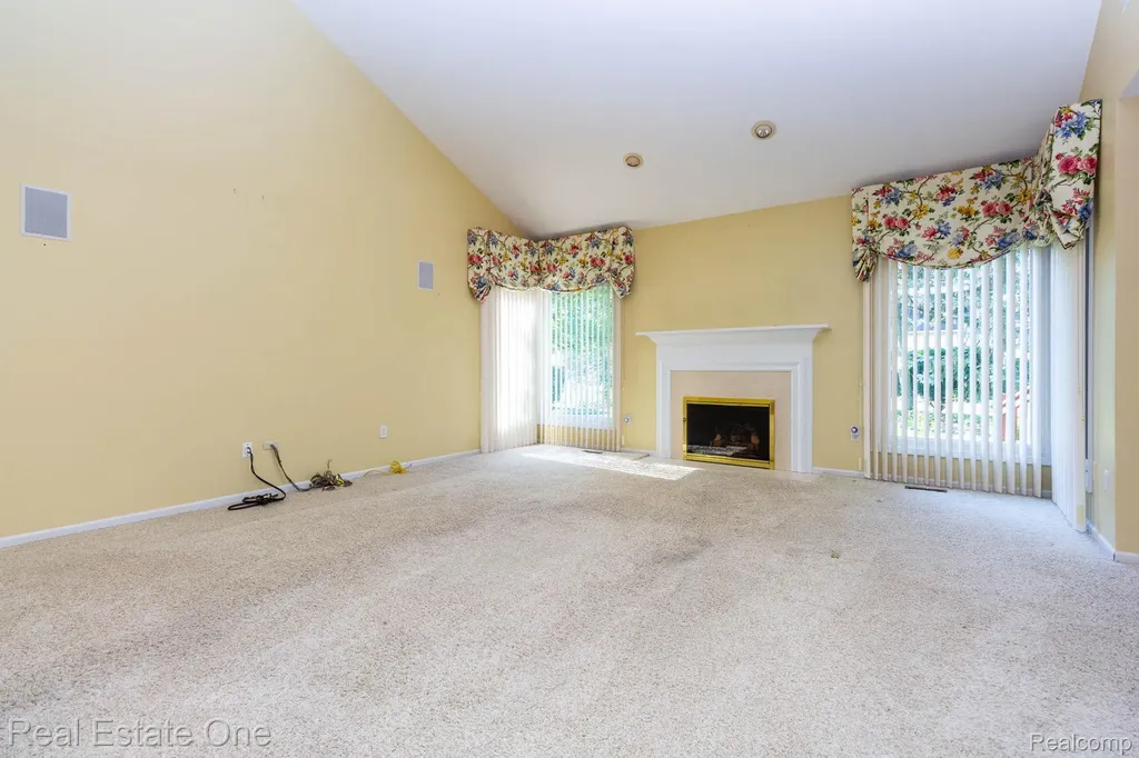 1459 Almond Drive Troy City MI 48098