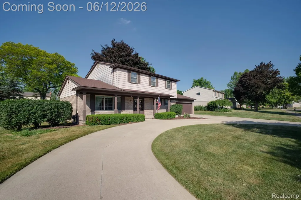 18871 Comstock Street Livonia City MI 48152