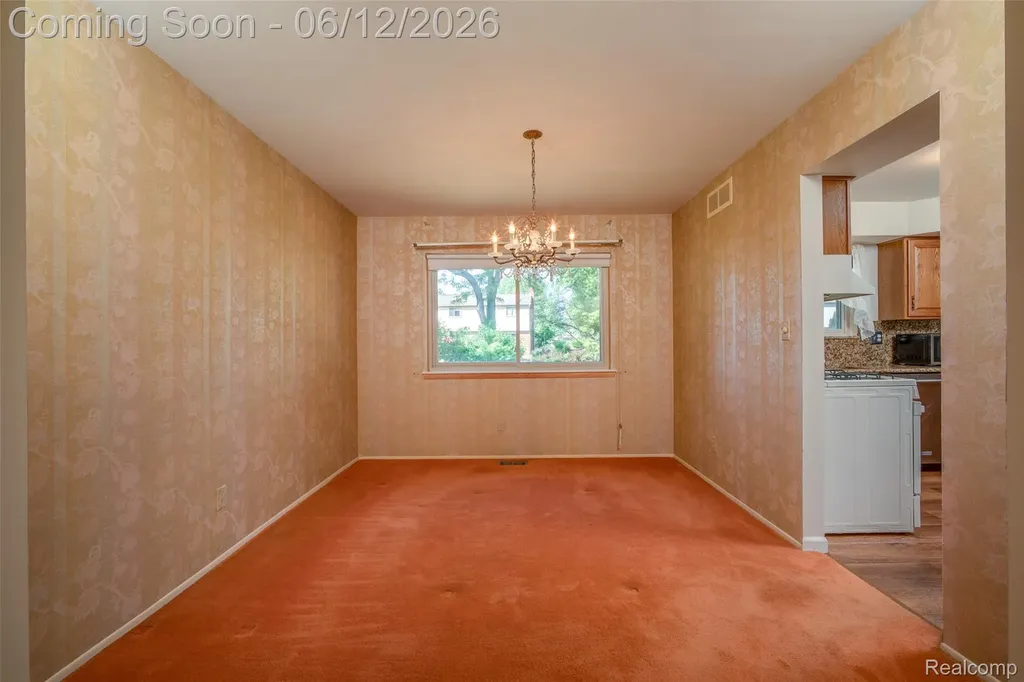 18871 Comstock Street Livonia City MI 48152