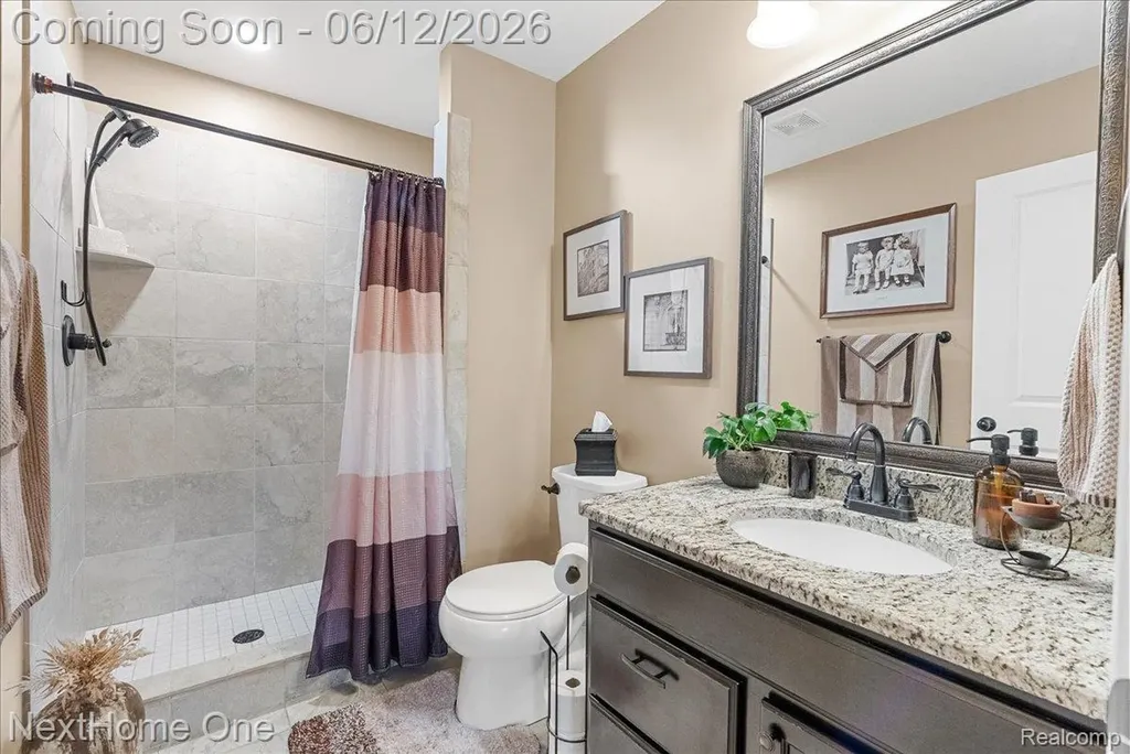 432 Maple Cove Circle Saline City MI 48176