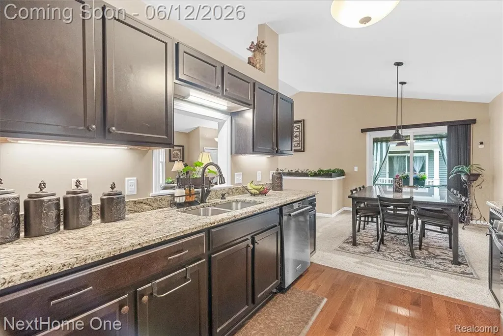 432 Maple Cove Circle Saline City MI 48176