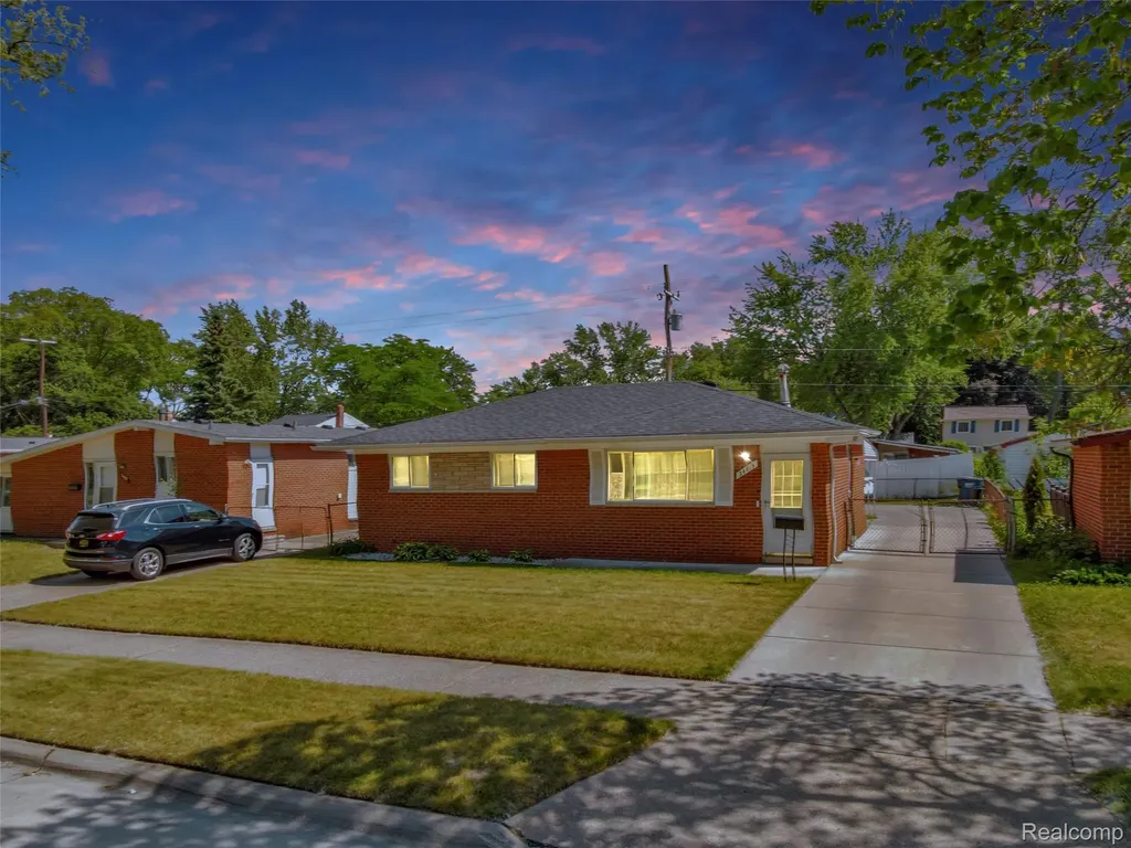34819 Florence Street Westland City MI 48185
