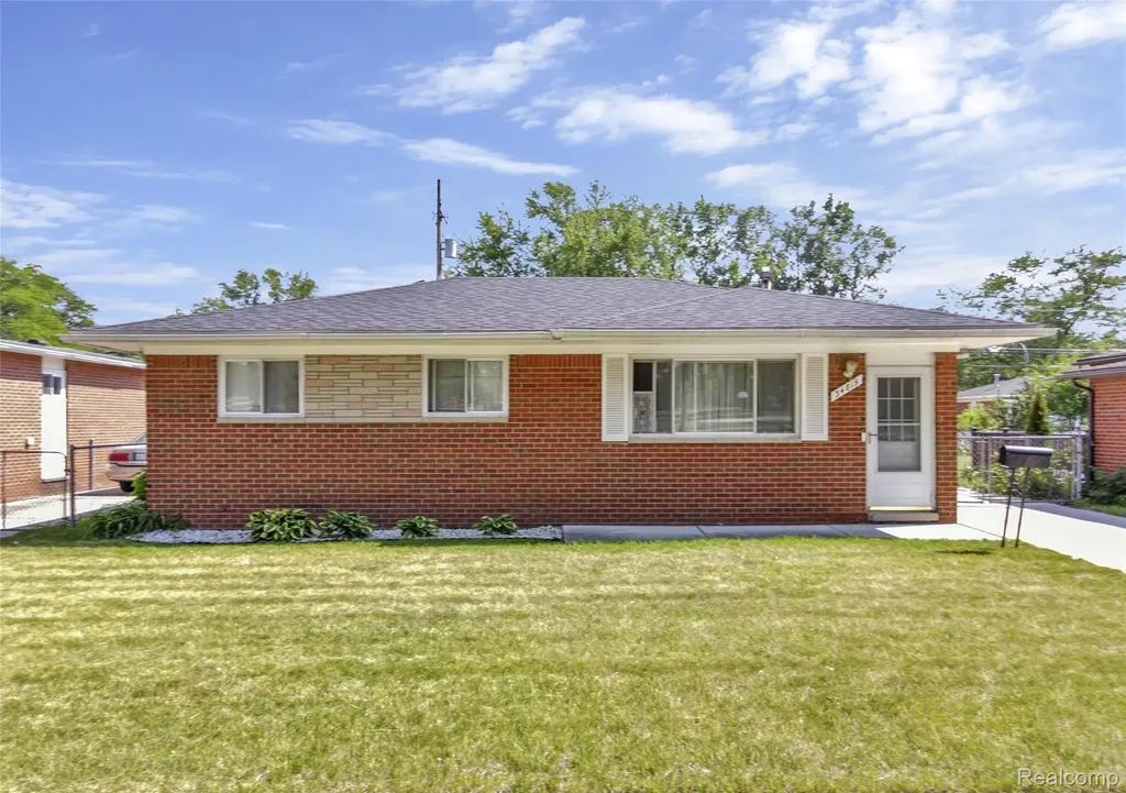 34819 Florence Street Westland City MI 48185