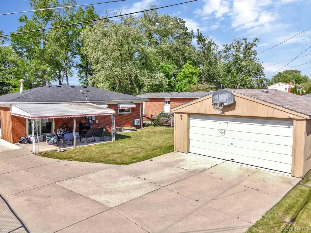 34819 Florence Street Westland City MI 48185