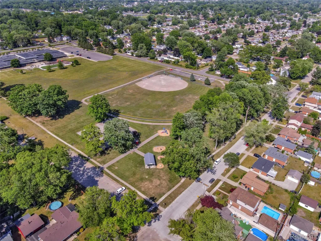 34819 Florence Street Westland City MI 48185