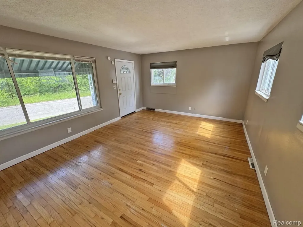 627 Wesbrook Street Pontiac City MI 48340