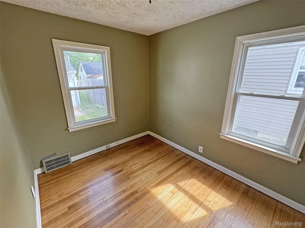 627 Wesbrook Street Pontiac City MI 48340