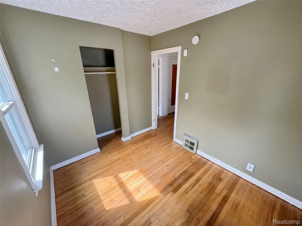 627 Wesbrook Street Pontiac City MI 48340