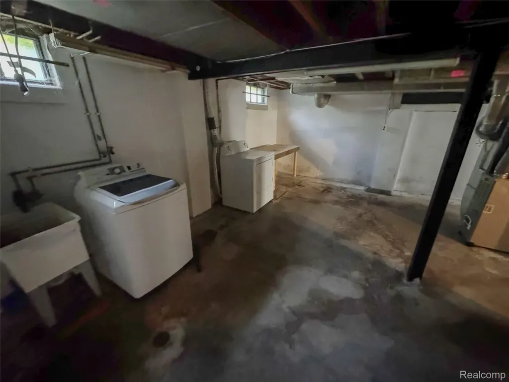627 Wesbrook Street Pontiac City MI 48340