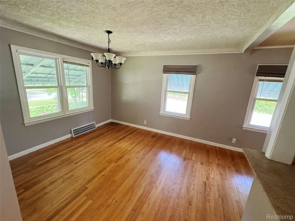 627 Wesbrook Street Pontiac City MI 48340