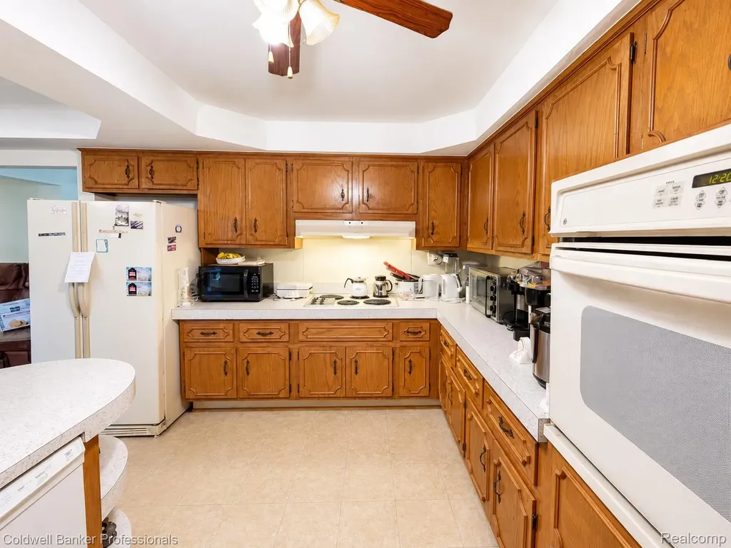 53238 Saturn Drive Shelby Charter Township MI 48316