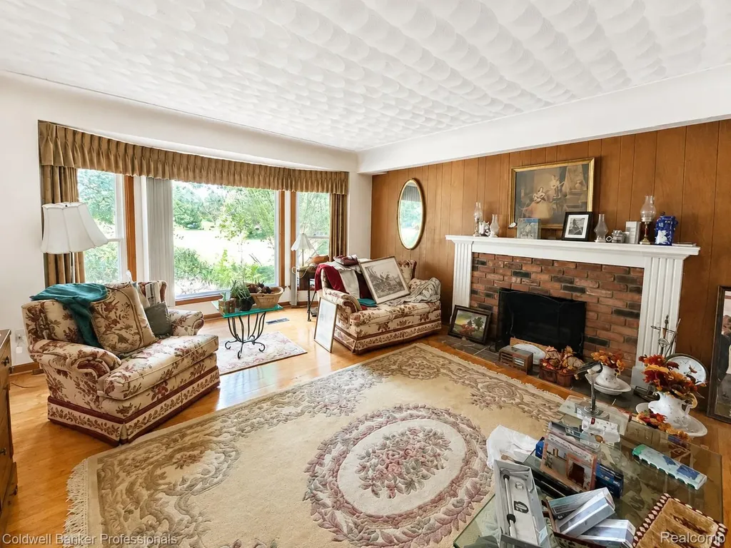 53238 Saturn Drive Shelby Charter Township MI 48316