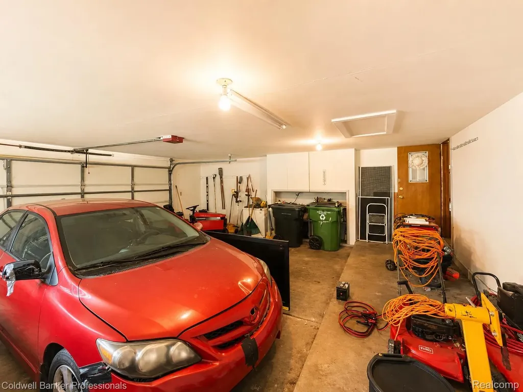 53238 Saturn Drive Shelby Charter Township MI 48316