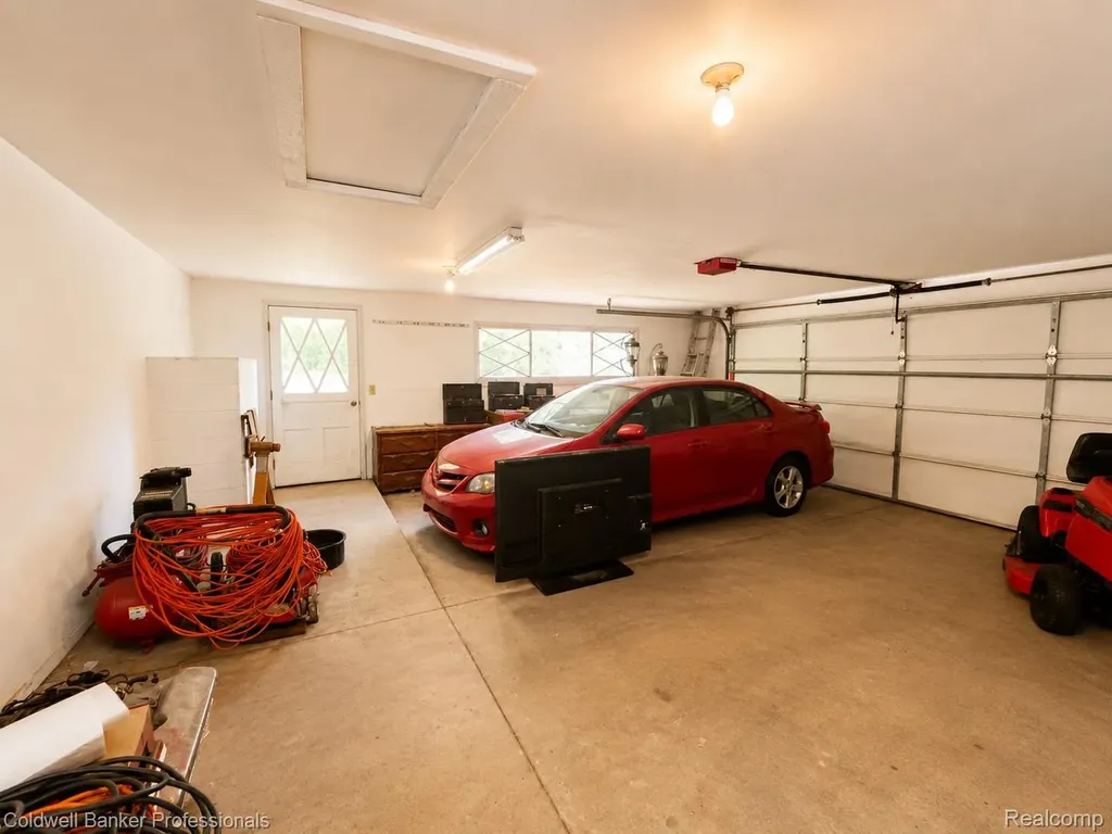 53238 Saturn Drive Shelby Charter Township MI 48316