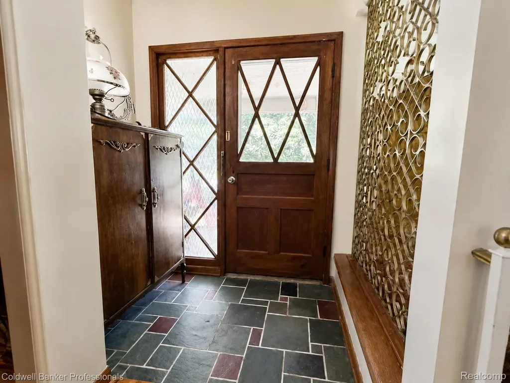 53238 Saturn Drive Shelby Charter Township MI 48316