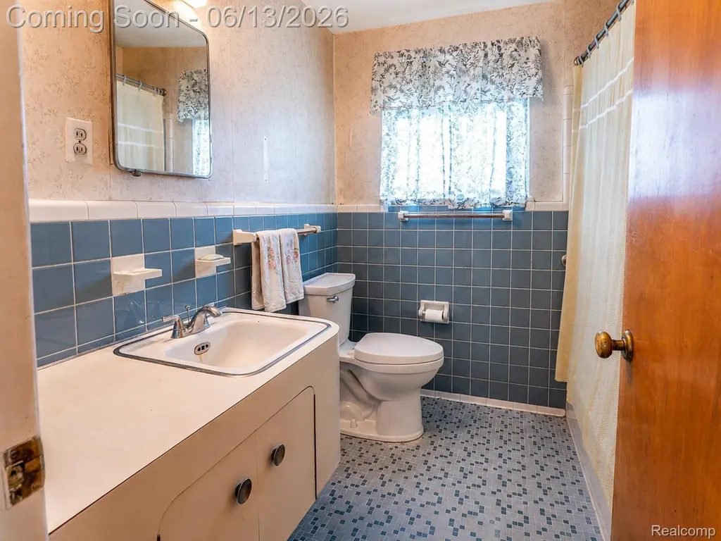 18345 Fremont Street Livonia City MI 48152