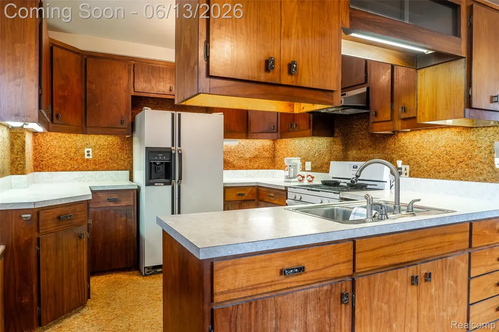18345 Fremont Street Livonia City MI 48152