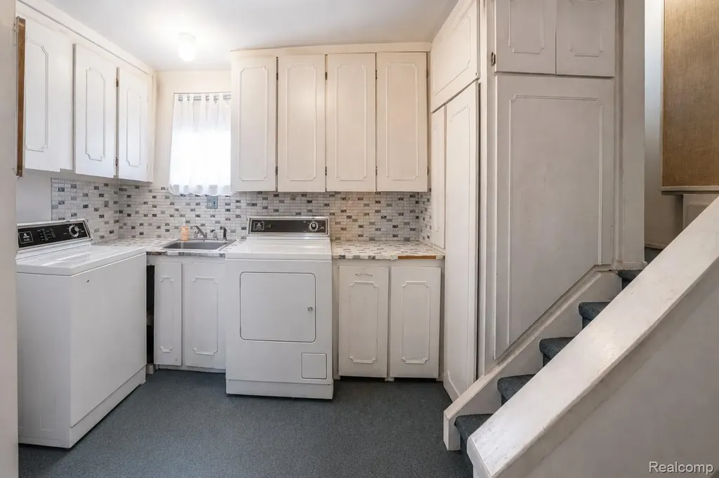 18345 Fremont Street Livonia City MI 48152