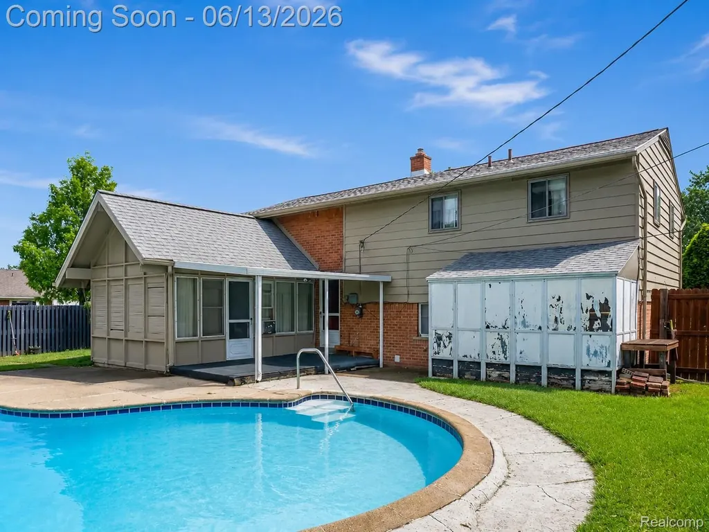 18345 Fremont Street Livonia City MI 48152