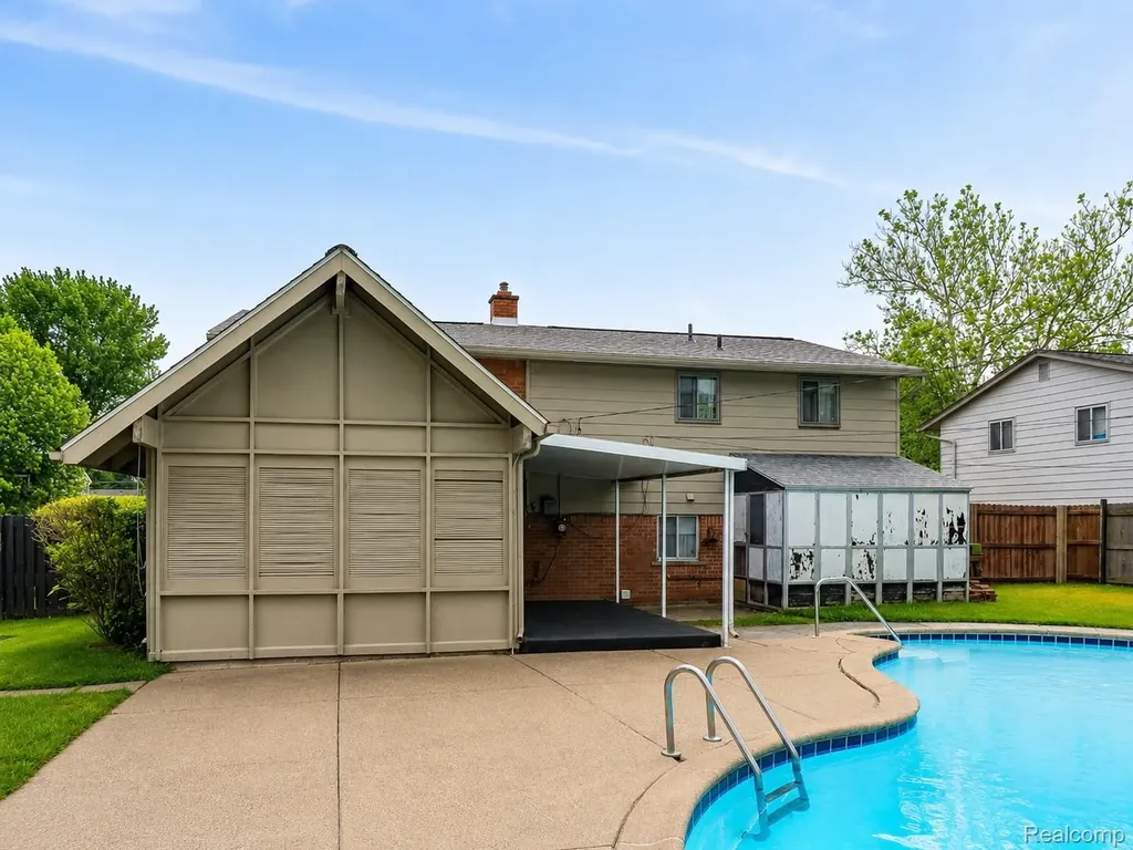18345 Fremont Street Livonia City MI 48152
