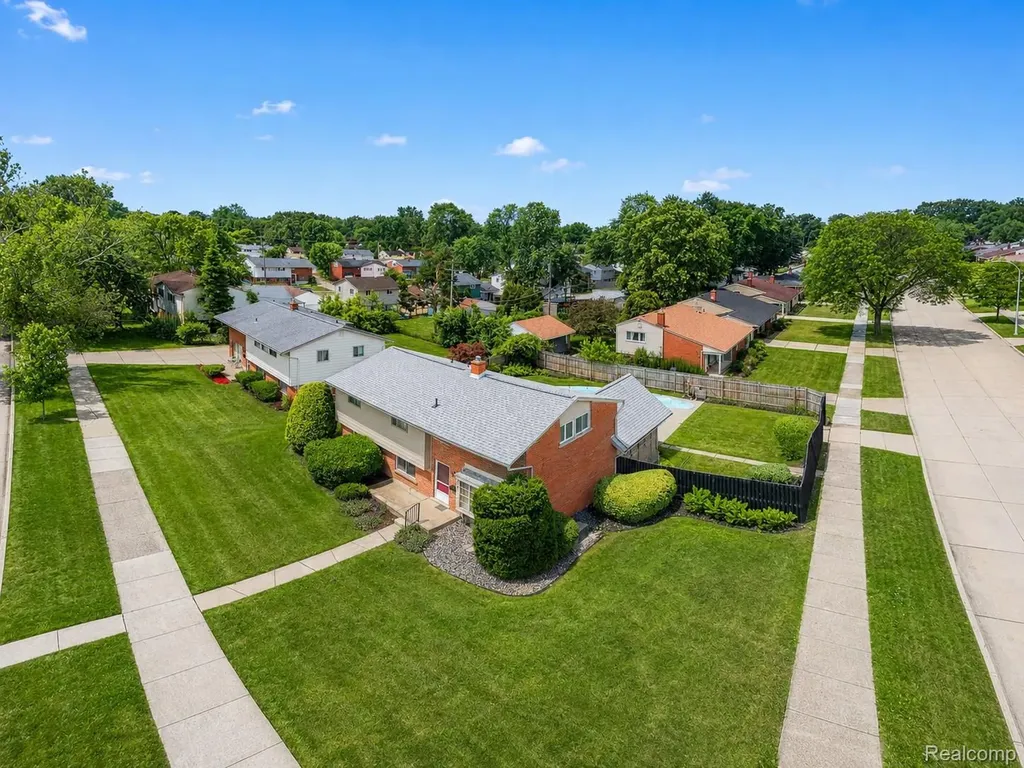 18345 Fremont Street Livonia City MI 48152