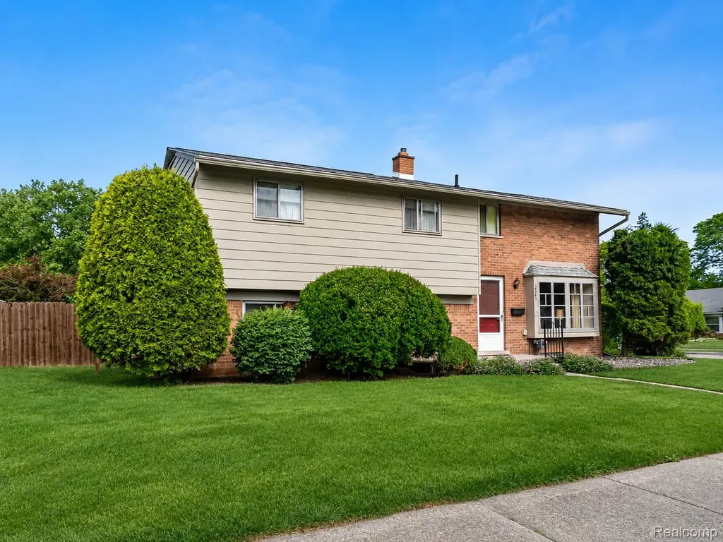 18345 Fremont Street Livonia City MI 48152