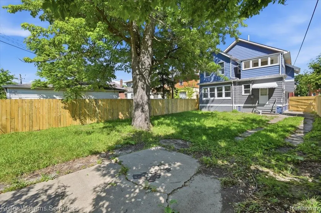 693 Calvert Street Detroit City MI 48202