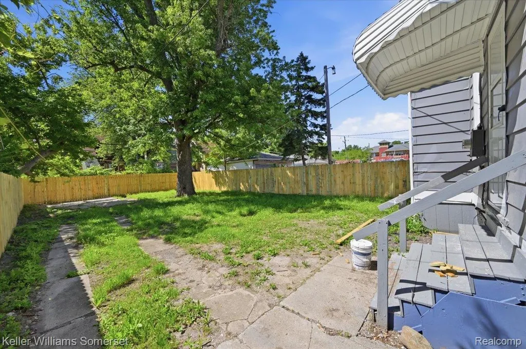 693 Calvert Street Detroit City MI 48202