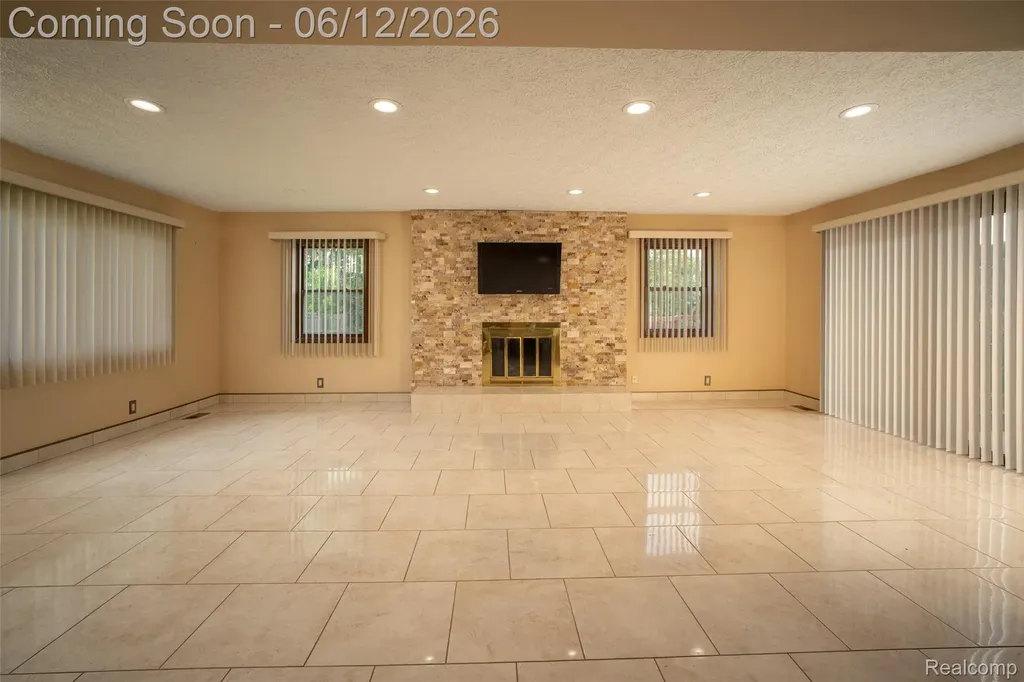 5061 Temple Drive Sterling Heights City MI 48310