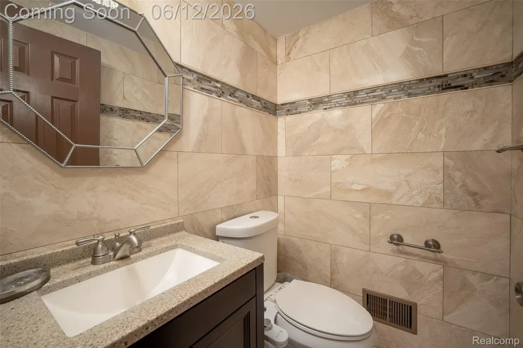 5061 Temple Drive Sterling Heights City MI 48310