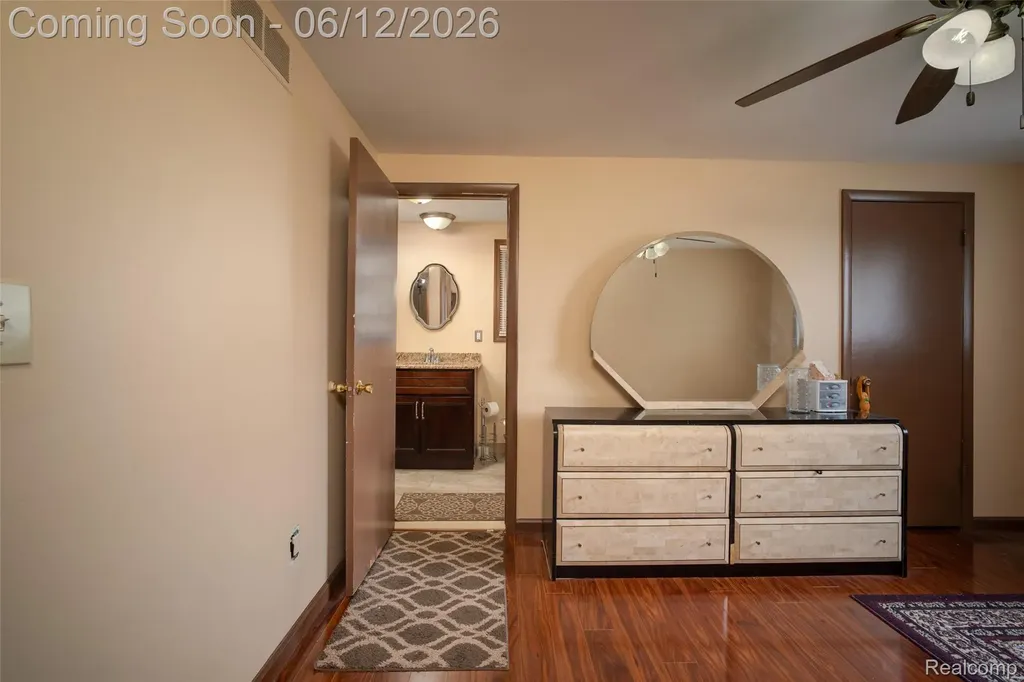 5061 Temple Drive Sterling Heights City MI 48310