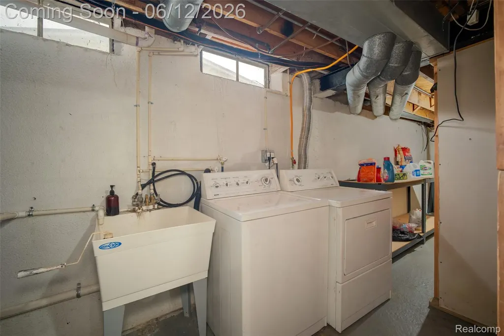 5061 Temple Drive Sterling Heights City MI 48310