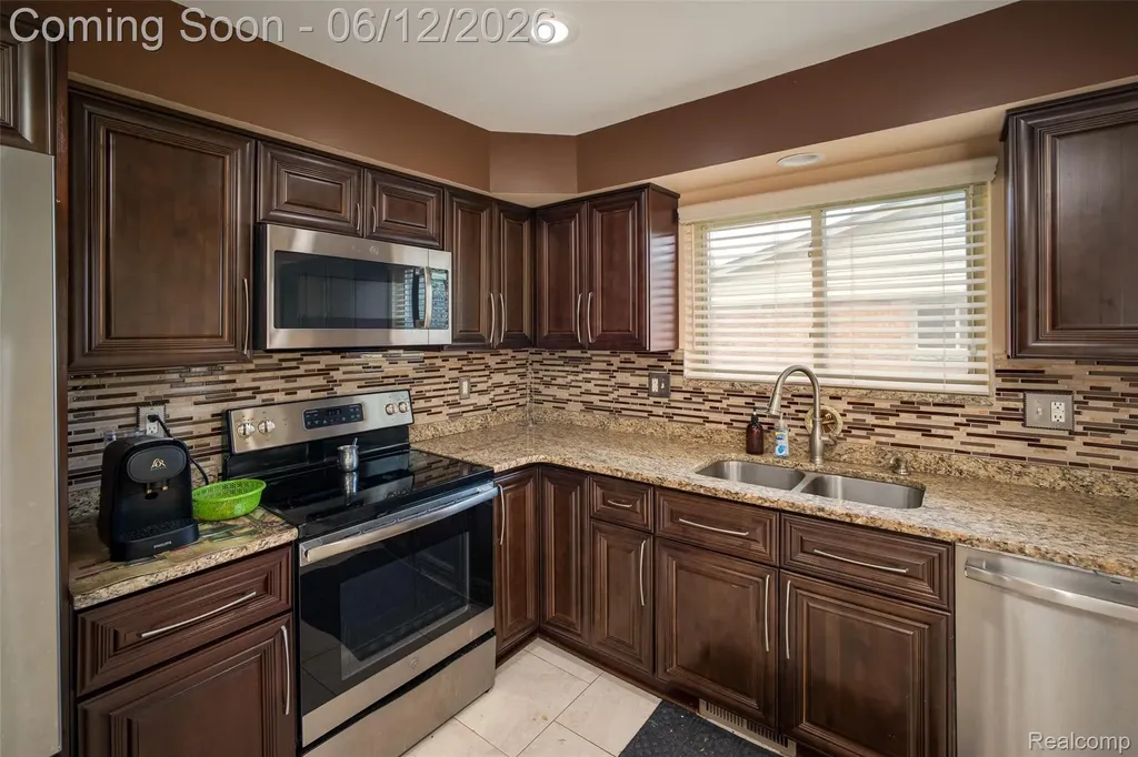 5061 Temple Drive Sterling Heights City MI 48310