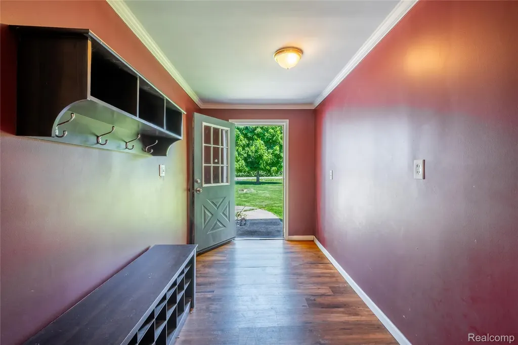 12238 Jennings Road Fenton Charter Township MI 48451