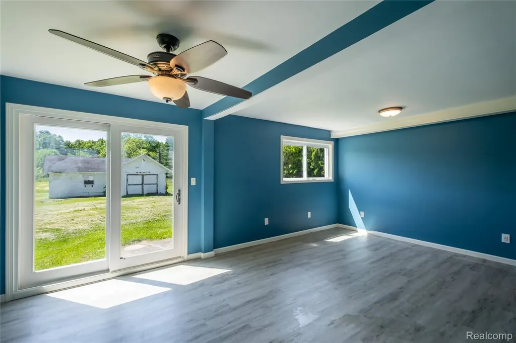 12238 Jennings Road Fenton Charter Township MI 48451